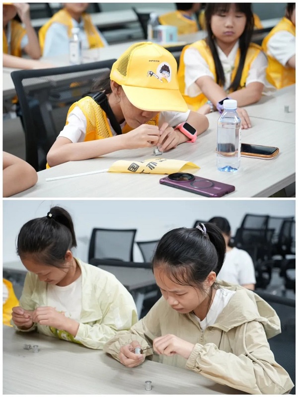 学生体验同步轮拧螺丝